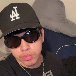 Meet your Posher, Charles